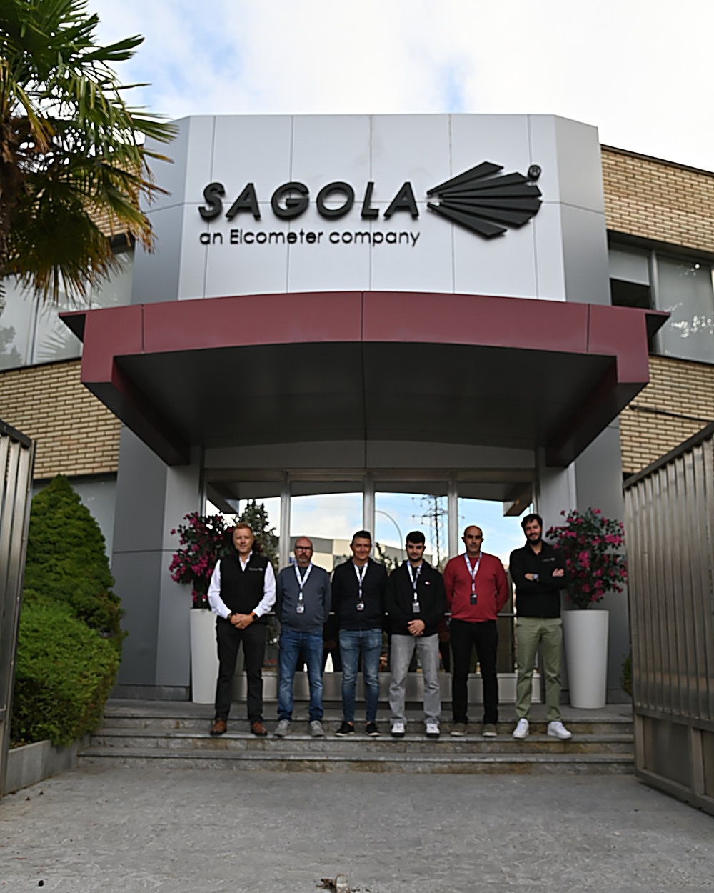Pinturas Carman, Cañizares Piñero and La Tienda del Pintor visit Sagola's factory