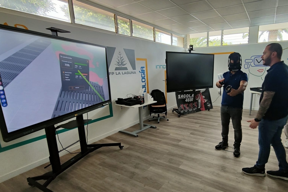 Las cabinas virtuales SagolaSPRAY™ impulsan la formación profesional en Canarias